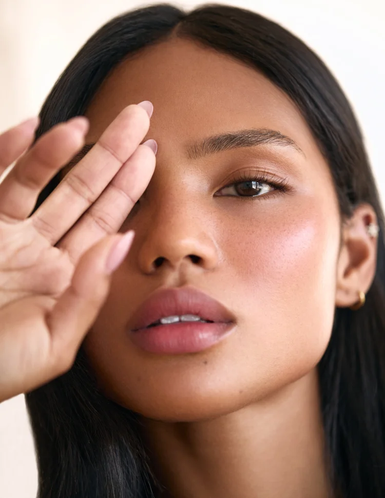Naia — model represented by HUEMAN RESOURCES