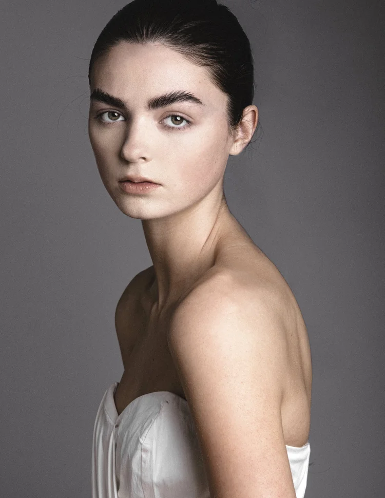 Olivia — model represented by HUEMAN RESOURCES