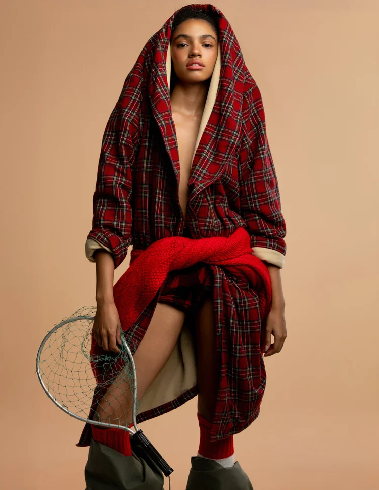 Alana — model represented by HUEMAN RESOURCES