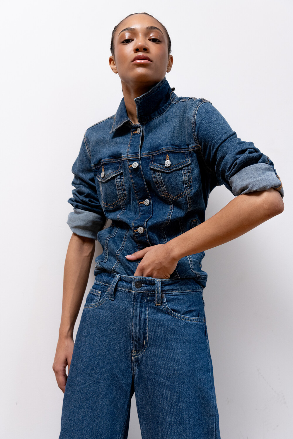 Michaeya — model represented by HUEMAN RESOURCES