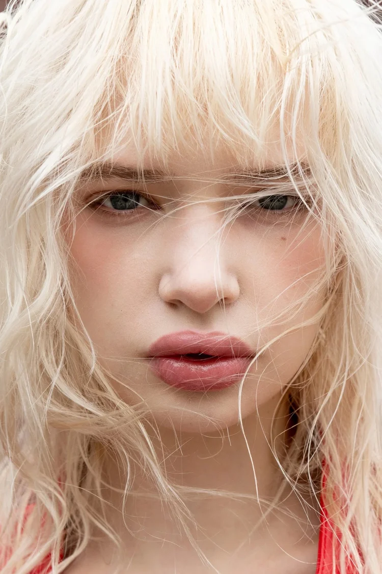 Rae — model represented by HUEMAN RESOURCES
