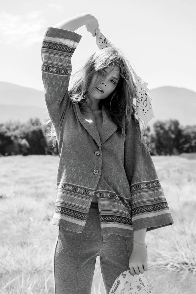 Anna — model represented by HUEMAN RESOURCES
