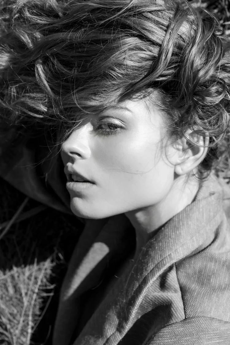 Anna — model represented by HUEMAN RESOURCES