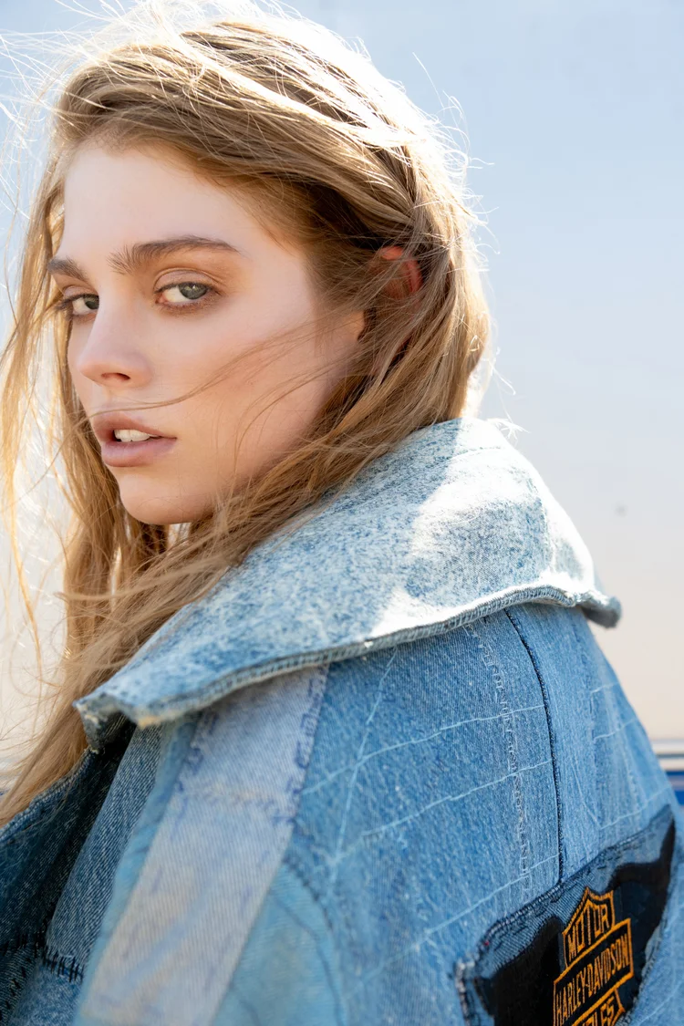 Anna — model represented by HUEMAN RESOURCES