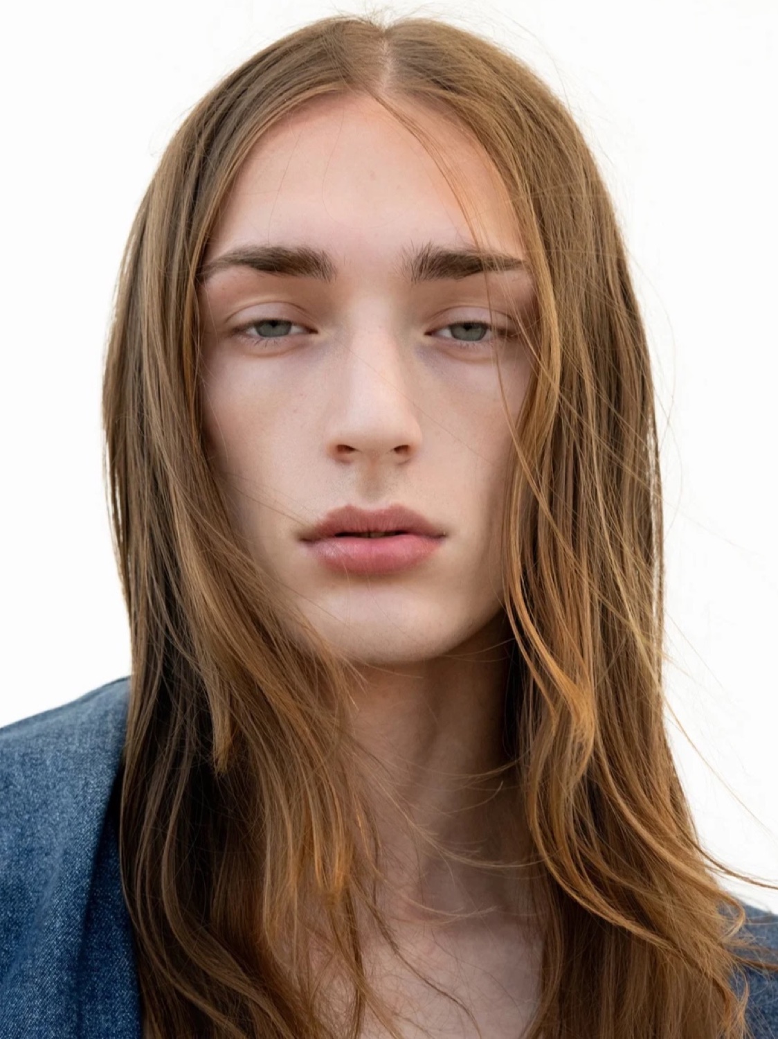 Thunder — model represented by HUEMAN RESOURCES