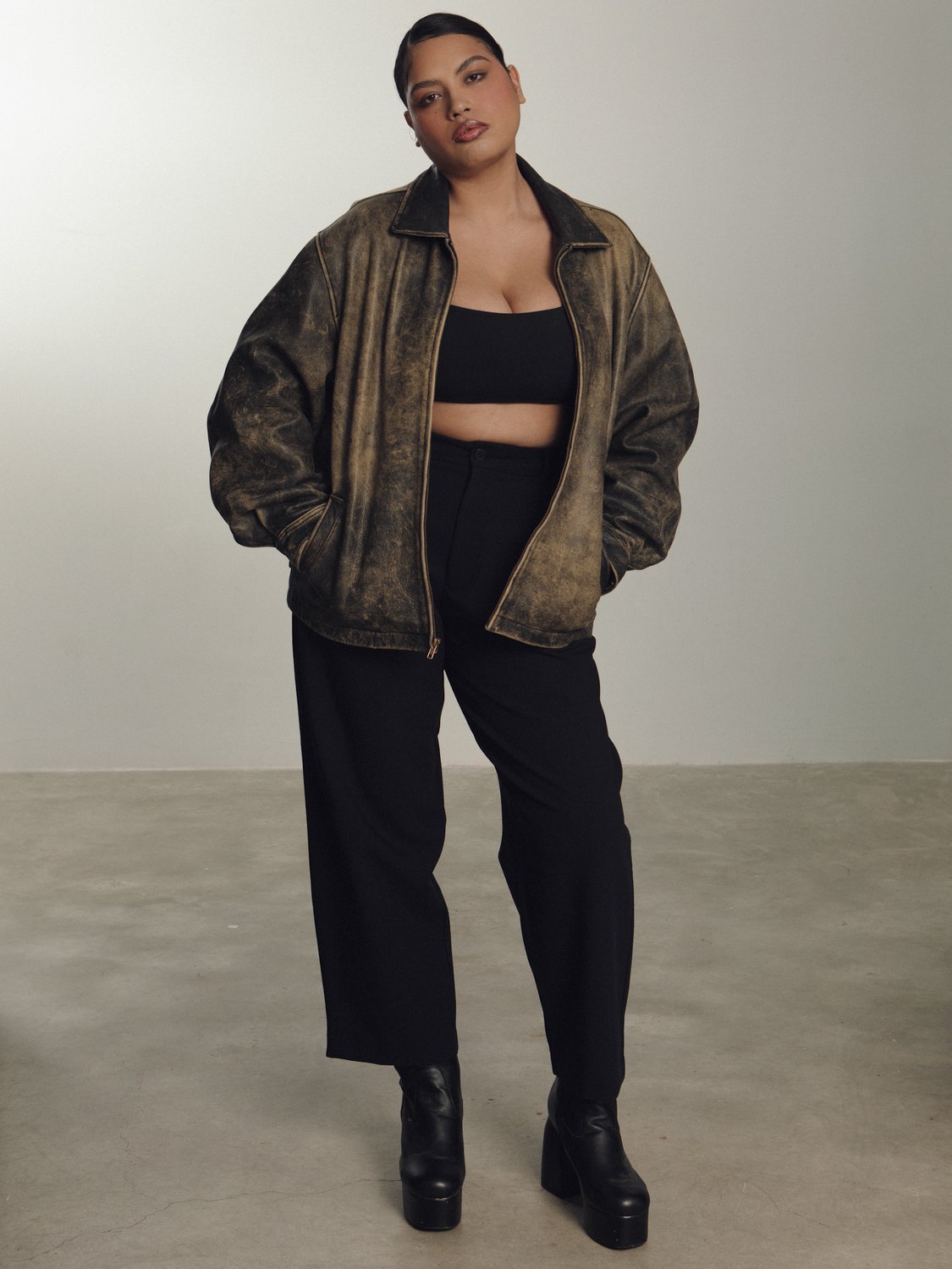 Lana, model represented by HUEMAN RESOURCES
