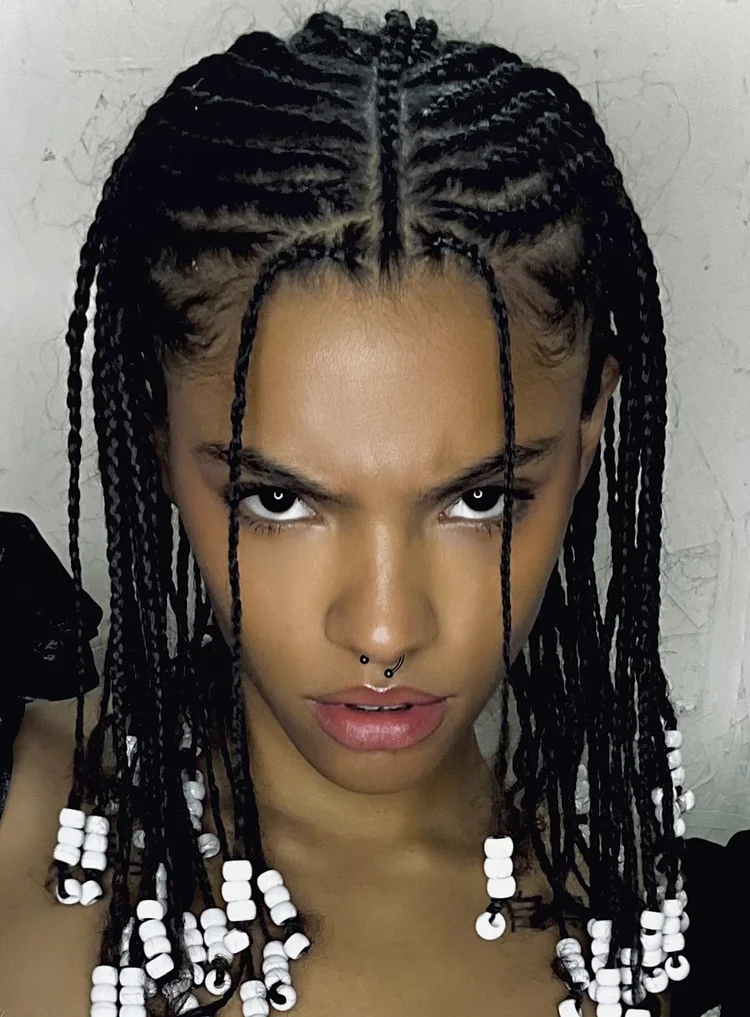 Alana — model represented by HUEMAN RESOURCES