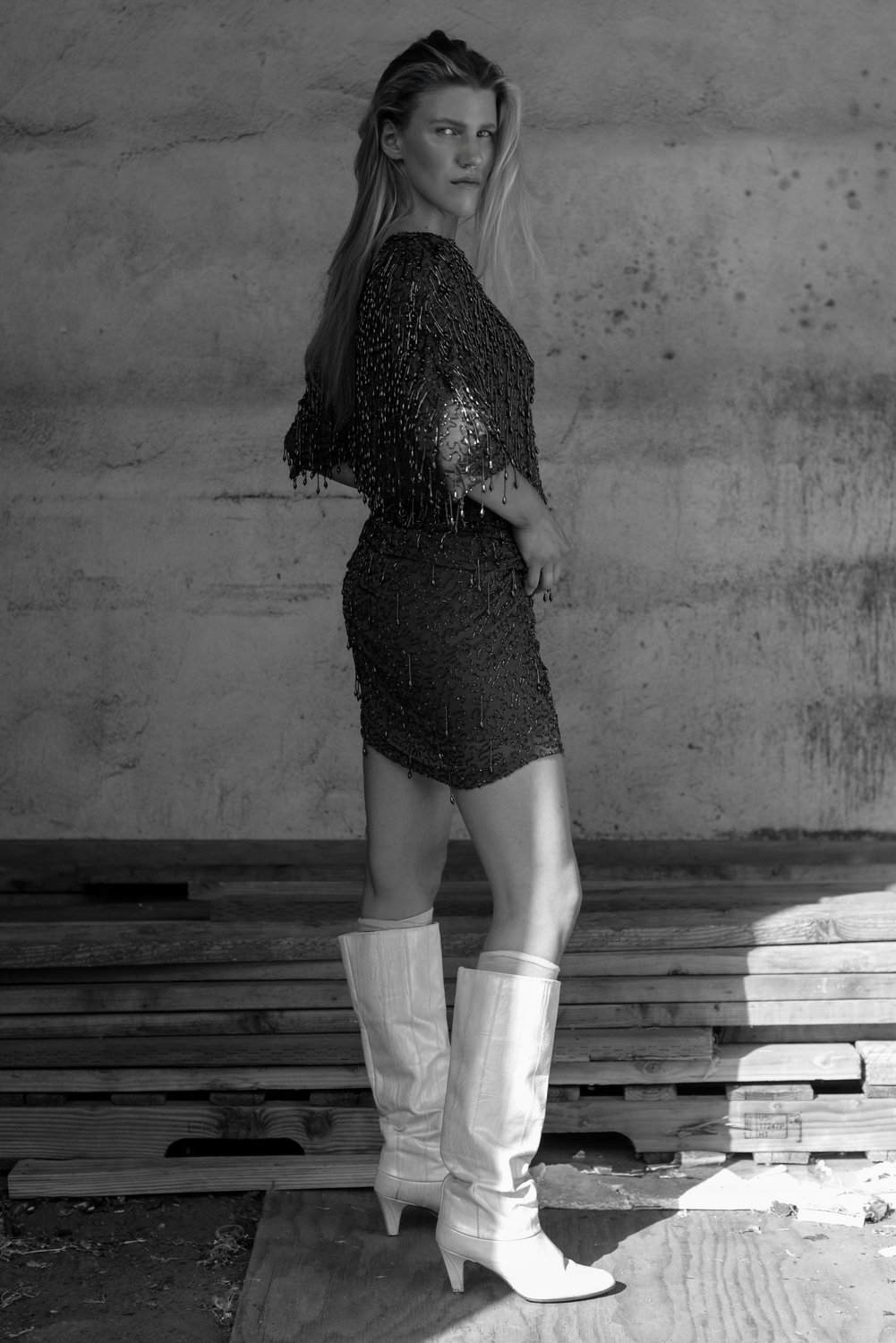 Carly — model represented by HUEMAN RESOURCES